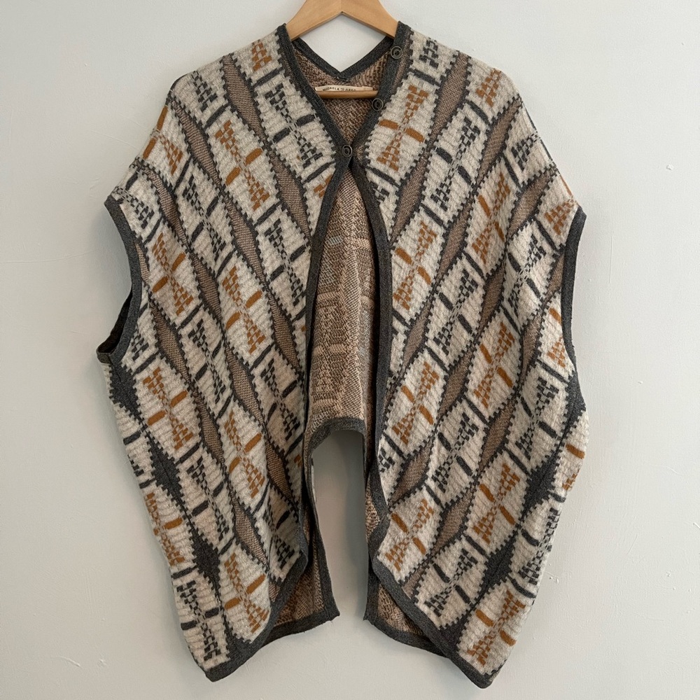 Rare! Micaela Greg Patterned Sleeveless Sweater